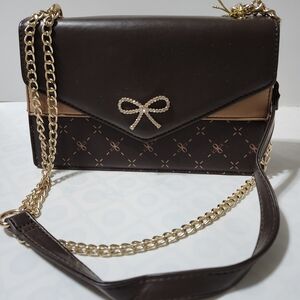 Brown Crossbody Bag with Pearl Bow and Gold Chain